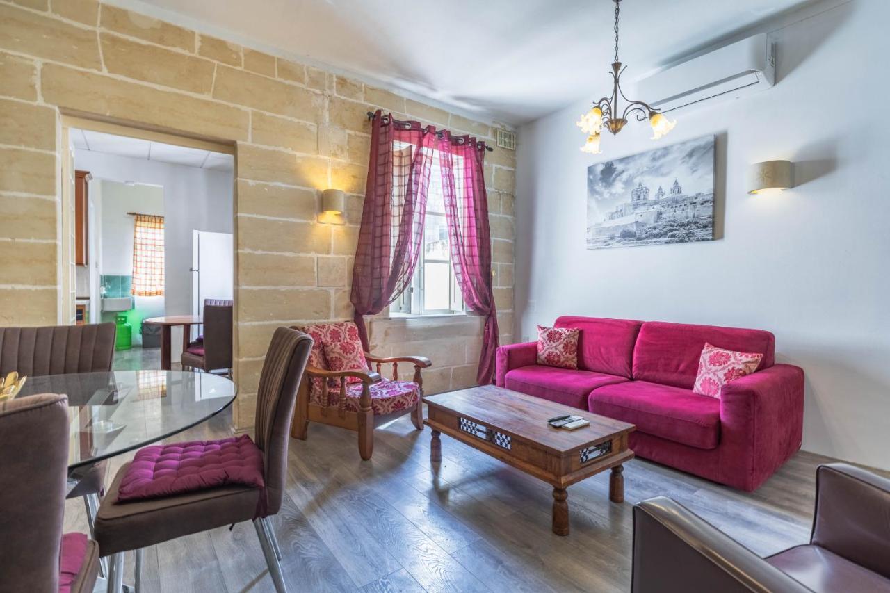 Charming Duplex Apartment In The Centre Of Sliema Ngoại thất bức ảnh