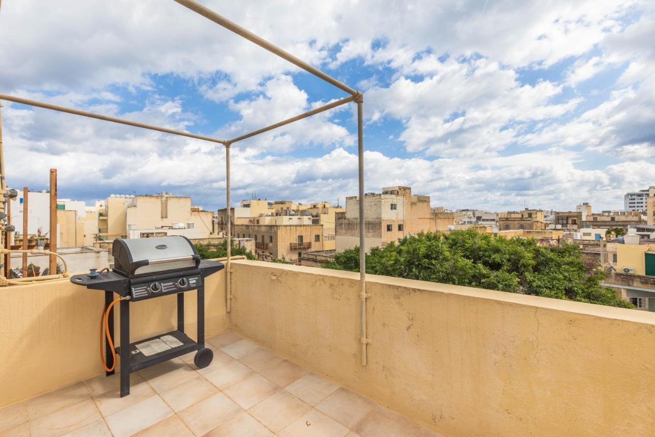 Charming Duplex Apartment In The Centre Of Sliema Ngoại thất bức ảnh